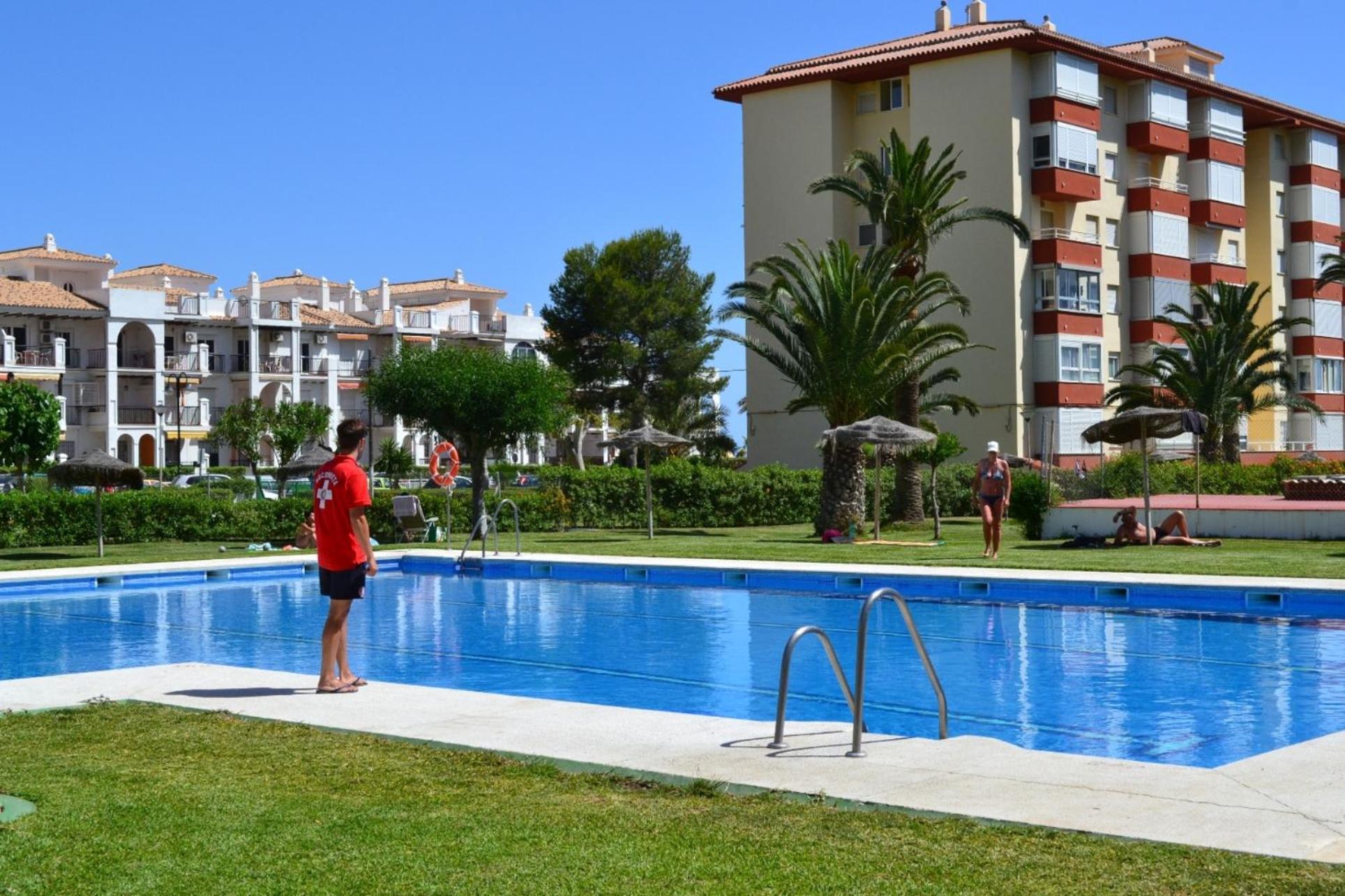 Spacious 1 Bedroom Apartment, Beach Front, Torrox Costa Eksteriør bilde